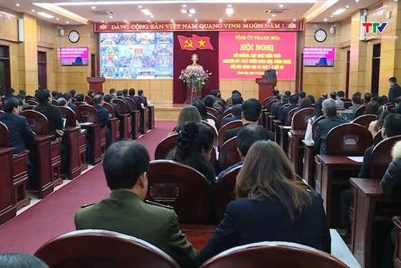 Bồi dưỡng, cập nhật kiến thức chuyên đề phát triển khoa học, công nghệ