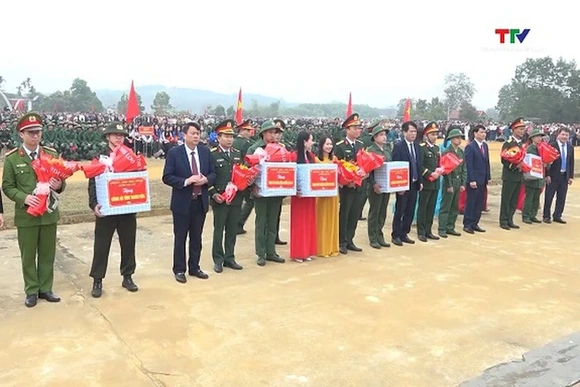 Lễ bàn giao nhận quân tại huyện Ngọc Lặc