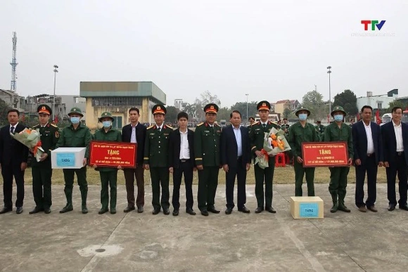 Lễ giao nhận quân tại huyện Thạch Thành