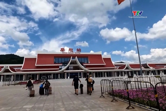 Trung Quốc miễn thị thực cho khách Việt đến Tây Song Bản Nạp