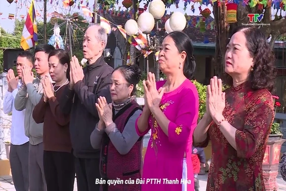 Ngày xuân đi lễ Chùa