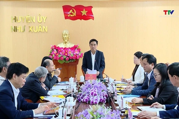Bí thư Tỉnh ủy Nguyễn Doãn Anh kiểm tra tình hình thực hiện các Nghị quyết, Chỉ thị của Đảng tại huy