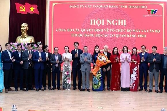 Hội nghị Ban chấp hành Đảng bộ các cơ quan Đảng tỉnh lần thứ nhất và công bố các quyết định về tổ ch