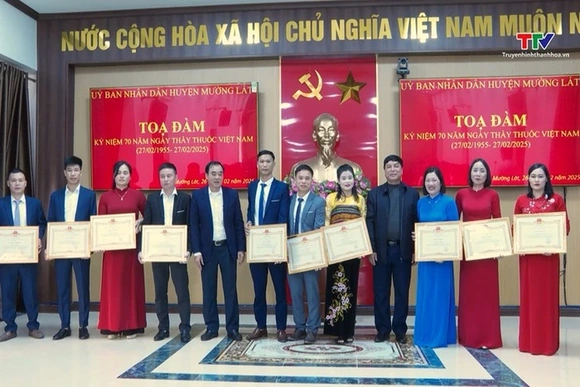 Mường Lát tọa đàm Kỷ niệm 70 năm ngày Thầy thuốc Việt Nam