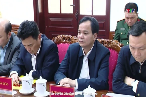 Bộ trưởng Bộ Quốc phòng làm việc với Ban Thường vụ Tỉnh ủy Thanh Hóa