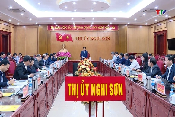 Bí thư Tỉnh ủy Nguyễn Doãn Anh kiểm tra tình hình thực hiện nhiệm vụ tại thị xã Nghi Sơn và huyện Qu