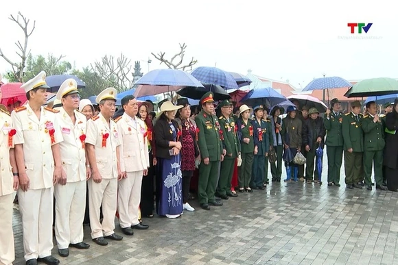 Hoạt động truyền thống kỷ niệm 60 năm Hàm Rồng chiến thắng và 50 năm giải phóng miền Nam, thống nhất