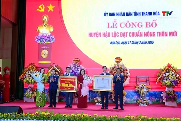 Hậu Lộc đón nhận huyện nông thôn mới nâng cao