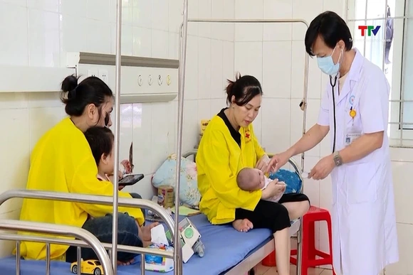 Thủ tướng Chính phủ yêu cầu đẩy nhanh tiêm chủng vaccine phòng, chống bệnh sởi