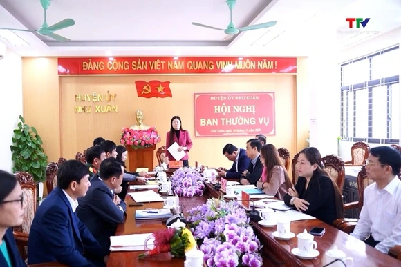 Như Xuân: Công bố các Quyết định đối với cán bộ, công chức nghỉ hưu theo Nghị định 178 của Chính phủ