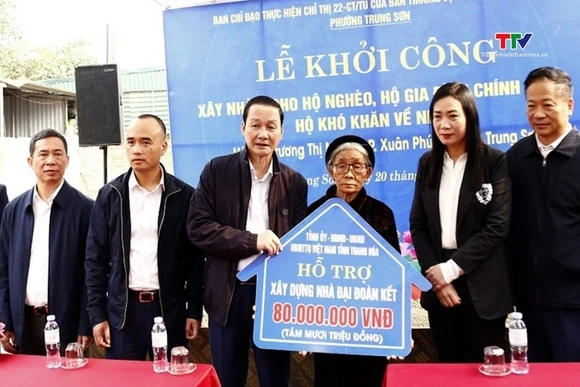 Chủ tịch Ủy ban Nhân dân tỉnh dự lễ khởi công xây dựng nhà ở cho hộ nghèo