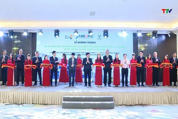 Khánh thành dự án điện mặt trời mái nhà tích hợp pin lưu trú và hệ thống vi điều khiển lưới điện