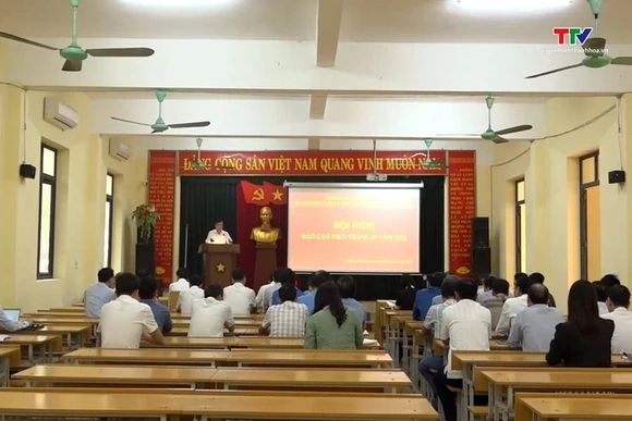 Huyện Quảng Xương tổ chức hội nghị báo cáo viên tháng 3/2025