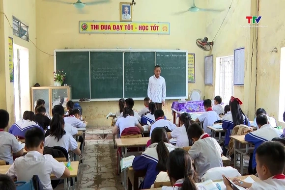 Miễn học phí: phụ huynh, học sinh vùng cao háo hức chờ mong