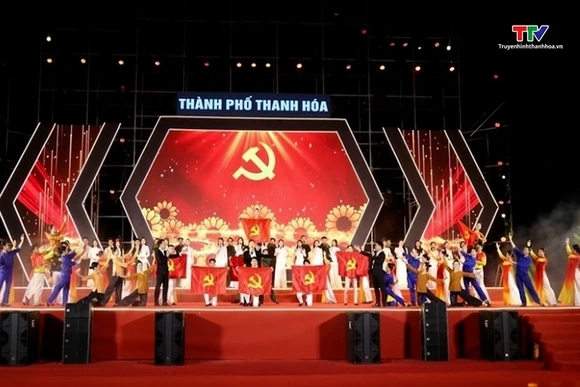 Chương trình nghệ thuật "60 năm bản hùng ca Hàm Rồng"