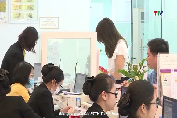 Chính sách mới về thuế quan tác động đến việc giảm lãi suất của các ngân hàng trong nước