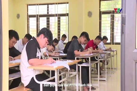 Tăng cường triển khai cho học sinh lớp 12 làm quen với cách thức thi mới