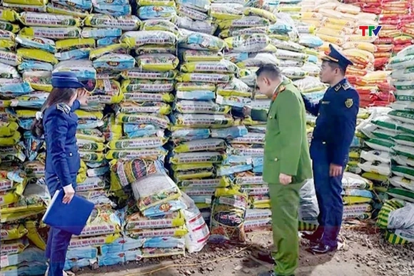 Xử phạt hành chính Công ty Cổ phần Công nghệ cao Sao Đỏ vì hành vi sản xuất phân bón giả