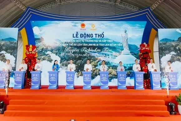 Động thổ dự án Khu dịch vụ thương mại và cáp treo thuộc Quần thể khu du lịch tâm linh và di tích lịc