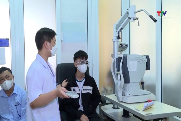 Khoảng 90% trẻ em Việt Nam có thể bị cận thị vào năm 2050