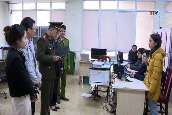 Xét xử sơ thẩm vụ đưa, nhận hối lộ tại Văn phòng đăng ký đất đai Sầm Sơn