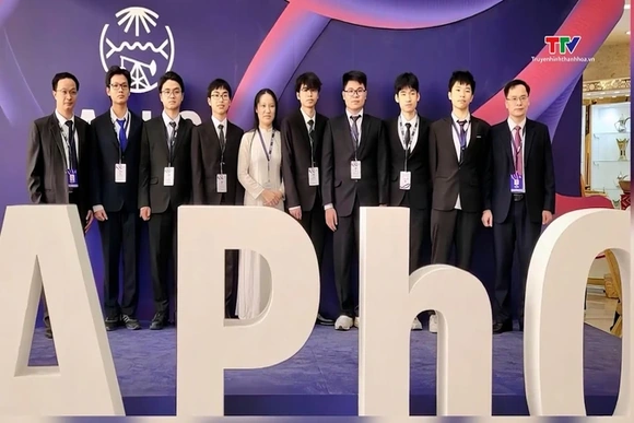 Việt Nam lọt top 5 có thành tích cao nhất Olympic Vật lí Châu Á 2025