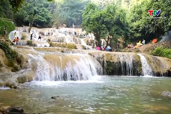 Vẻ đẹp thác Mây, huyện Thạch Thành