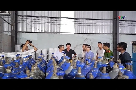 Thanh Hóa triệt phá đường dây sản xuất, mua bán hàng cấm (N2O) liên tỉnh quy mô lớn
