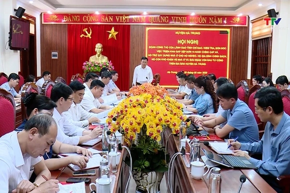 Phó Chủ tịch Thường trực UBND tỉnh Nguyễn Văn Thi làm việc tại huyện Hà Trung