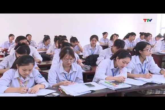 Hướng dẫn tuyển sinh đại học, cao đẳng năm 2025