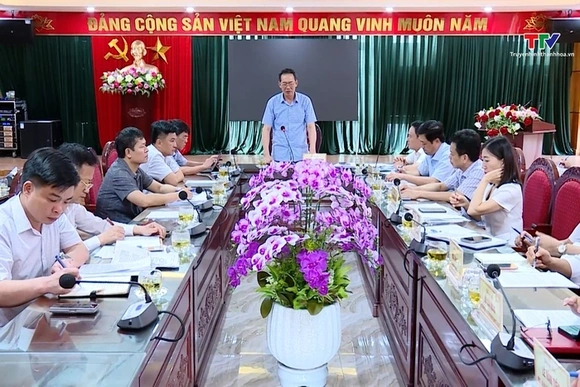 Phó Bí thư Tỉnh ủy làm việc với huyện Nga Sơn về sắp xếp đơn vị hành chính cấp xã và tiến độ xóa nhà