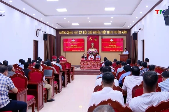 Đại biểu Hội đồng nhân dân tỉnh tiếp xúc cử tri huyện Mường Lát