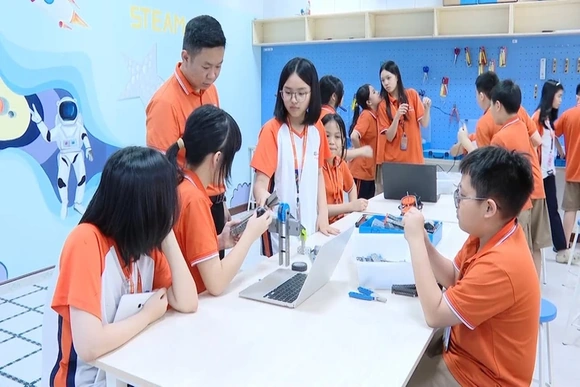 Giúp học sinh tự tin bước vào kỷ nguyên số