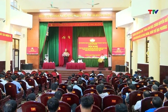 Đại biểu Hội đồng  Nhân dân tỉnh tiếp xúc cử tri huyện Bá Thước