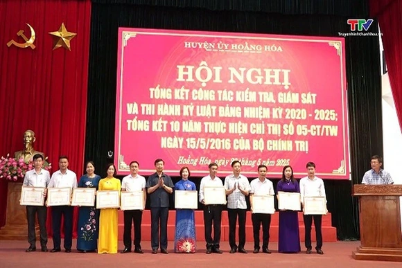 Hoằng Hoá tổng kết 10 năm thực hiện Chỉ thị số 05 của Bộ Chính trị