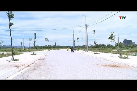 Thị trường đất nền tăng trưởng nóng