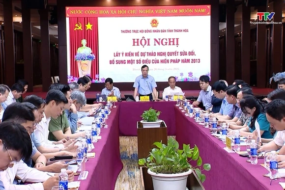 Thường trực HĐND tỉnh lấy ý kiến về dự thảo nghị quyết sửa đổi, bổ sung một số điều của Hiến pháp nă