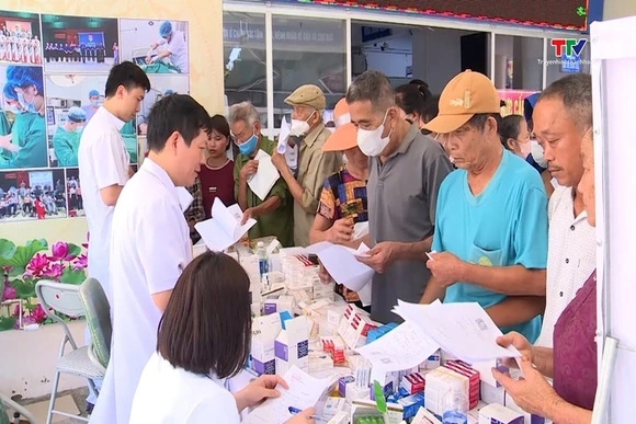 Chương trình khám bệnh, cấp phát thuốc miễn phí cho hơn 600 người dân huyện Yên Định