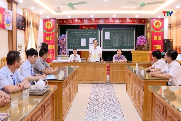 Phó Chủ tịch UBND tỉnh Đầu Thanh Tùng kiểm tra công tác tổ chức thi tuyển sinh lớp 10 THPT năm học 2