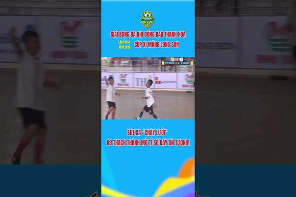 Sút xa “cháy lưới”, U8 Thạch Thành mở tỉ số đầy ấn tượng!!!!