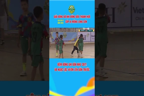 Đệm bóng ghi bàn như CR7!