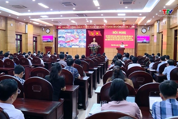 Bế mạc hội nghị tập huấn chuyên môn, nghiệp vụ liên quan đến tổ chức hoạt động cấp ủy, chính quyền đ