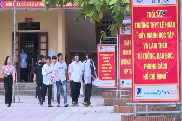 Ngày thi đầu tiên Kỳ thi Tốt nghiệp THPT 2025 an toàn, đúng quy chế