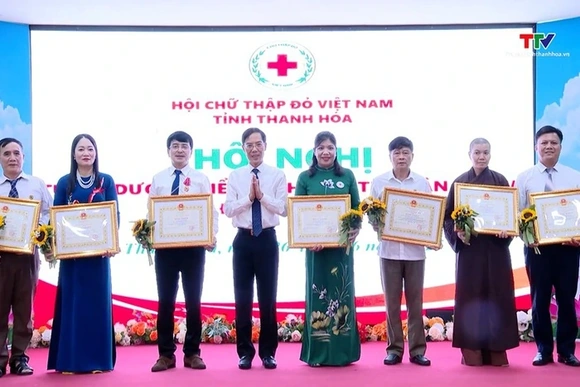 Tuyên dương điển hình tiên tiến trong công tác nhân đạo