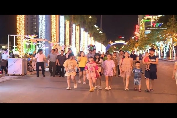 Không gian phố đi bộ Phan Chu Trinh: nơi kết nối cộng đồng, phát huy các giá trị văn hóa