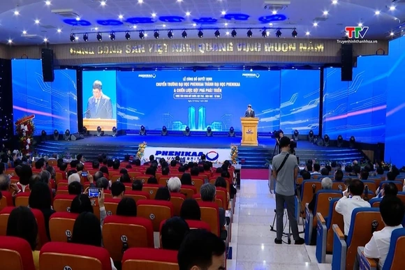 Lễ công bố chuyển đổi mô hình Đại học Phenikaa