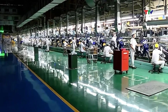 Tiêu dùng và Đầu tư thúc đẩy tăng trưởng GDP