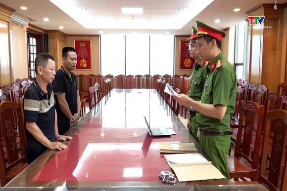 Khởi tố, bắt tạm giam 2 đối tượng về hành vi khai thác khoáng sản trái phép