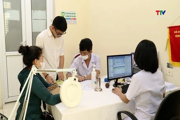 Thí điểm nhận thuốc tại nhà qua VNeID từ tháng 9