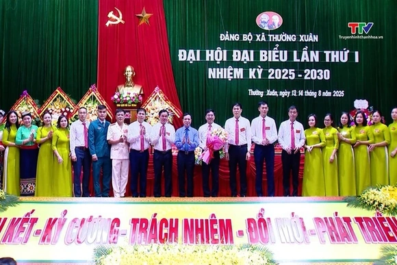 Xây dựng xã Thường Xuân trở thành đô thị văn minh 
và là động lực phát triển cho khu vực